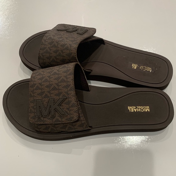 New Wade Michael Kors Dark Brown Logo Slides without box size 9 brown - Picture 3 of 6